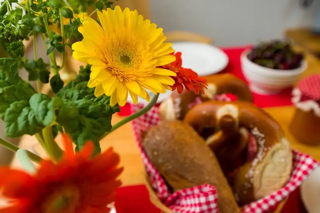 Frühstückstisch im Haus Telemark in Zermatt